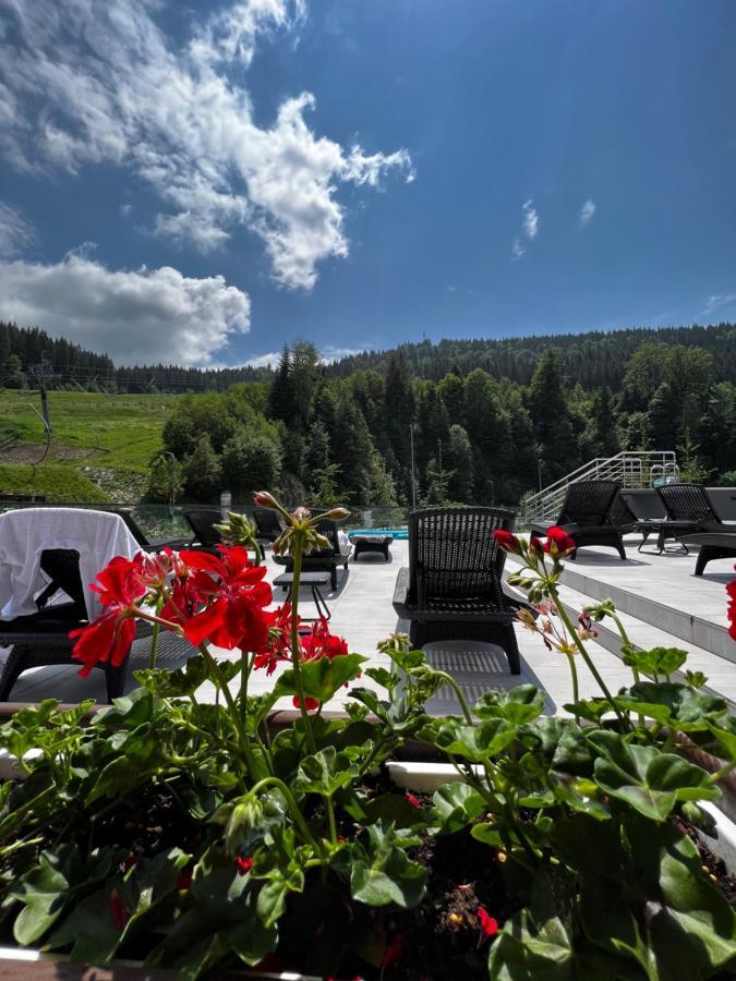 Hotel Skilandhouse Bukovel Eksteriør bilde